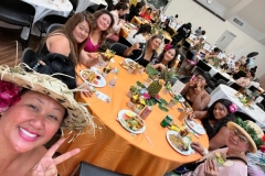 Selfie-at-table-eating